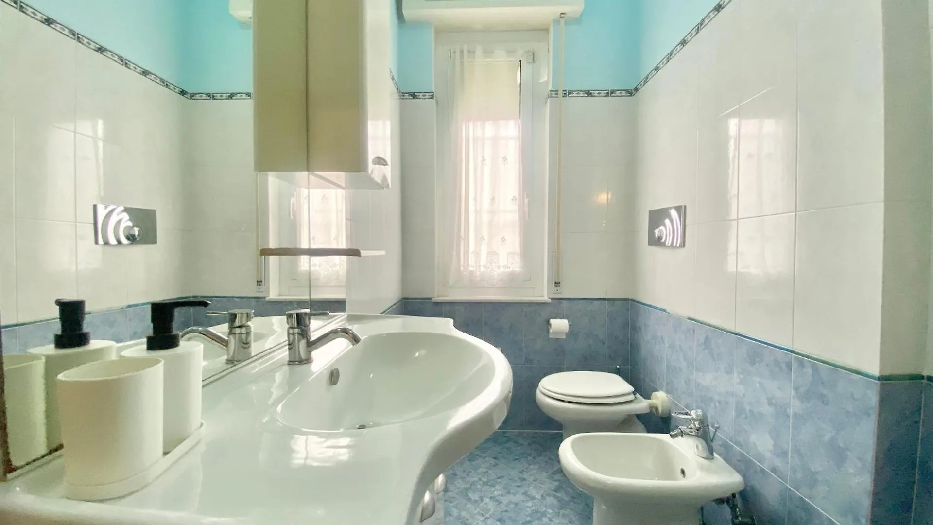Apartament Casaviva - Bilo With Patio In Genova San Teodoro
